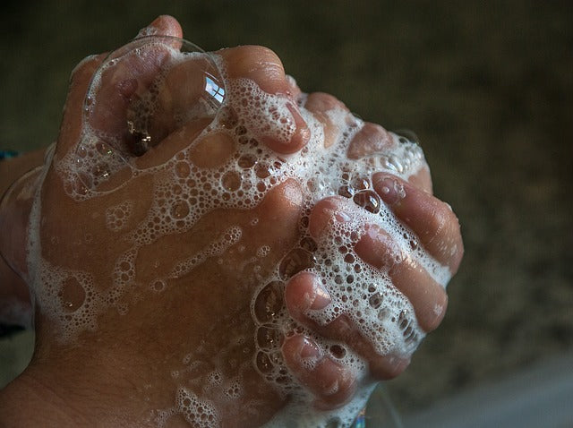 14 Tips to Prevent and Treat Hand Eczema and Dermatitis